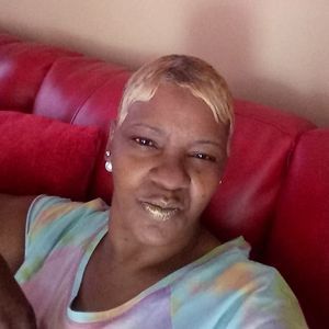 Meet your Posher, Pamela